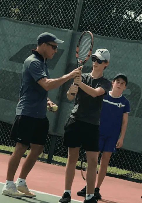 Teen-tennis-from-11-to-17-years-old-pure-sport-singapore